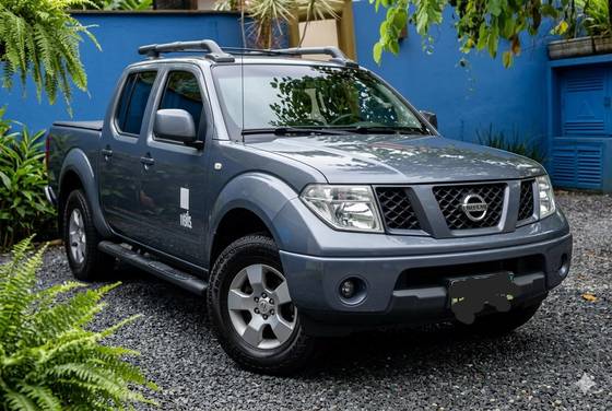 NISSAN FRONTIER 2.5 LE 4X4 CD TURBO ELETRONIC DIESEL 4P MANUAL